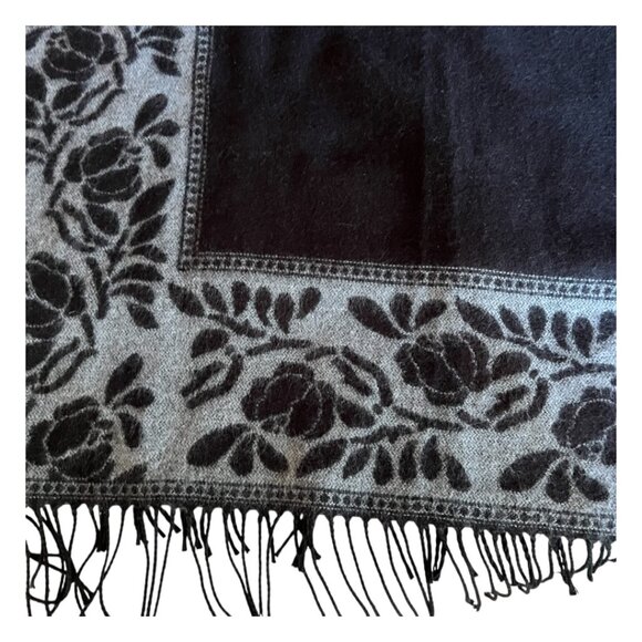Italian Acrylic Wrap Throw Fringe Scarf Reversible Black Gray Roses Double Faced - Picture 7 of 9